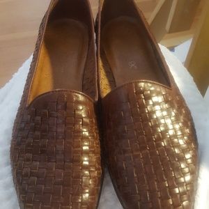 Leather woven flats 8.5 Like NEW